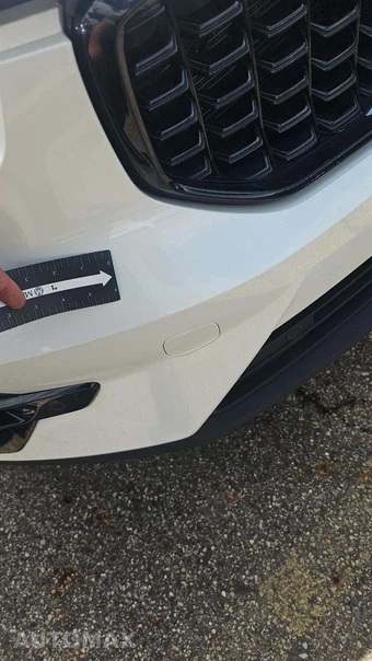 2024 Volvo XC40 B5 Plus Dark Theme
