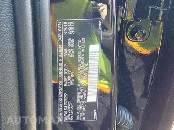 2024 Volvo XC40 B5 Plus Dark Theme – miniatura 14