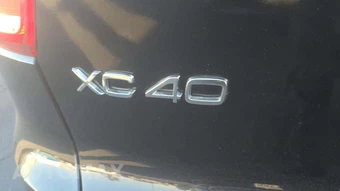 2024 Volvo XC40 B5 Plus Dark Theme – miniatura 24