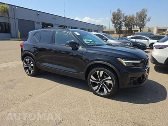 2024 Volvo XC40 B5 Plus Dark Theme – miniatura 3