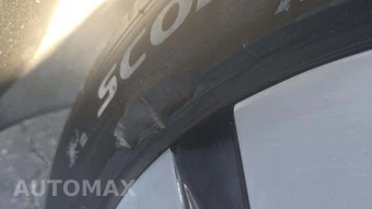 2024 Volvo XC40 B5 Plus Dark Theme – miniatura 33