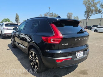 2024 Volvo XC40 B5 Plus Dark Theme – miniatura 6