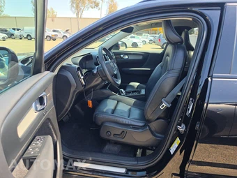 2024 Volvo XC40 B5 Plus Dark Theme – miniatura 7