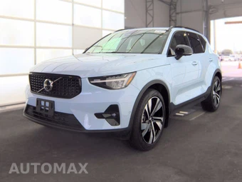 2024 Volvo XC40 B5 Plus Dark Theme