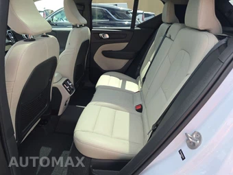 2024 Volvo XC40 B5 Plus Dark Theme – miniatura 13