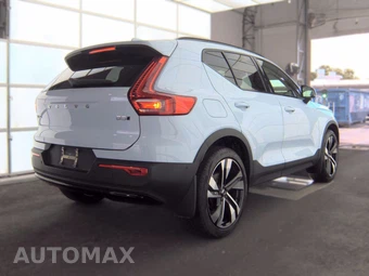 2024 Volvo XC40 B5 Plus Dark Theme – miniatura 4