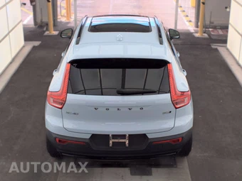 2024 Volvo XC40 B5 Plus Dark Theme – miniatura 5