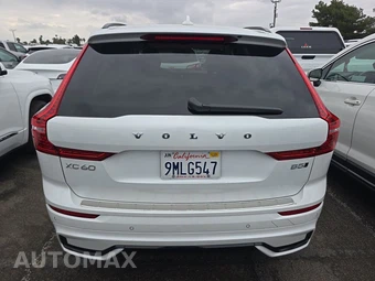 2024 Volvo XC60 B5 Core Dark Theme – miniatura 5