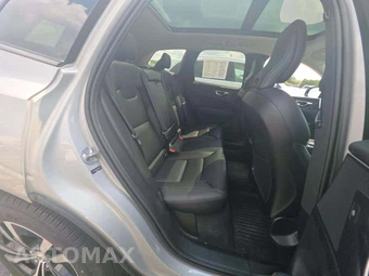 2024 Volvo XC60 B5 Core Dark Theme - miniatura 16