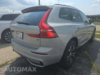 2024 Volvo XC60 B5 Core Dark Theme - miniatura 3