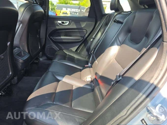2024 Volvo XC60 B5 Core Dark Theme – miniatura 13