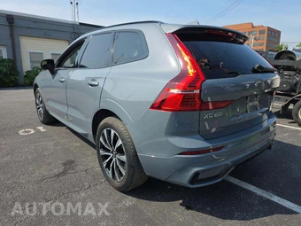 2024 Volvo XC60 B5 Core Dark Theme – miniatura 2