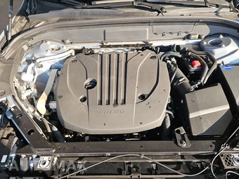 2024 Volvo XC60 B5 Core Dark Theme – miniatura 15