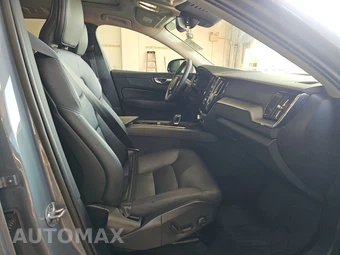 2024 Volvo XC60 B5 Core Dark Theme – miniatura 8