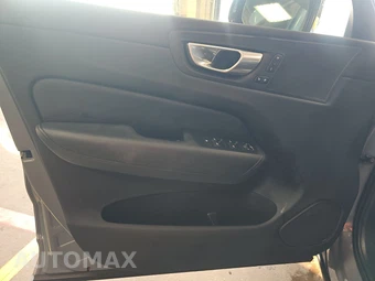 2024 Volvo XC60 B5 Core Dark Theme – miniatura 9