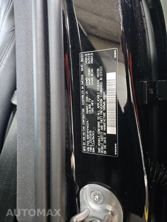 2024 Volvo XC60 B5 Core Dark Theme – miniatura 14