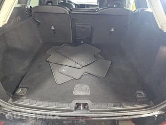 2024 Volvo XC60 B5 Core Dark Theme – miniatura 16