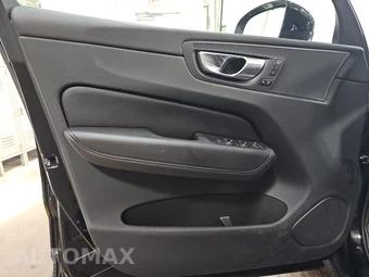 2024 Volvo XC60 B5 Core Dark Theme – miniatura 9