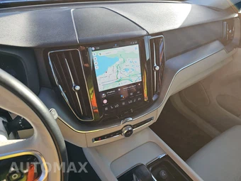 2024 Volvo XC60 B5 Core Dark Theme – miniatura 11