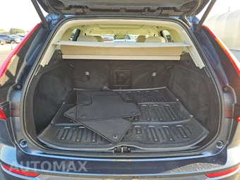 2024 Volvo XC60 B5 Core Dark Theme – miniatura 16