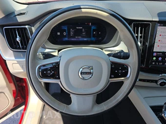 2024 Volvo XC60 B5 Core Dark Theme – miniatura 10