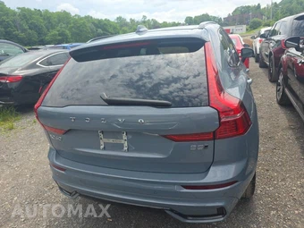 2024 Volvo XC60 B5 Core Dark Theme – miniatura 5