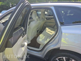2024 Volvo XC60 B5 Plus Dark Theme – miniatura 10