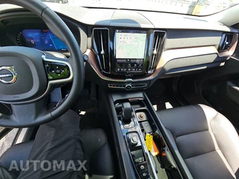 2024 Volvo XC60 B5 Plus Dark Theme – miniatura 11