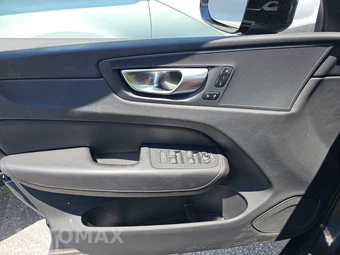 2024 Volvo XC60 B5 Plus Dark Theme – miniatura 9