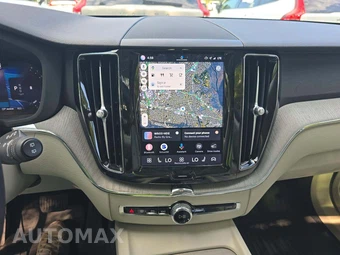 2024 Volvo XC60 B5 Plus Dark Theme - miniatura 10