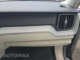 2024 Volvo XC60 B5 Plus Dark Theme - miniatura 19