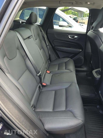 2024 Volvo XC60 B5 Plus Dark Theme – miniatura 16