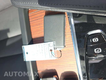 2024 Volvo XC60 B5 Plus Dark Theme – miniatura 8
