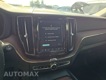 2024 Volvo XC60 B5 Plus Dark Theme - miniatura 11