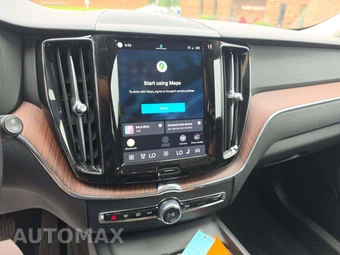 2024 Volvo XC60 B5 Plus Dark Theme - miniatura 10