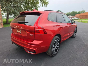 2024 Volvo XC60 B5 Plus Dark Theme - miniatura 3