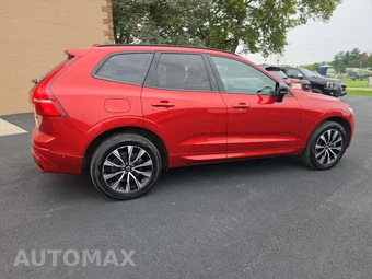 2024 Volvo XC60 B5 Plus Dark Theme - miniatura 4