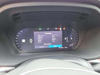 2024 Volvo XC60 B5 Plus Dark Theme - miniatura 9
