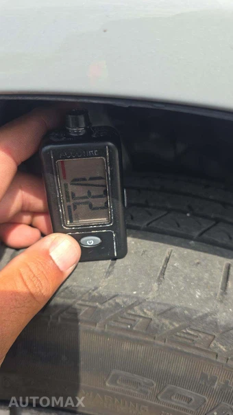 2024 Volvo XC60 B5 Plus Dark Theme - miniatura 25