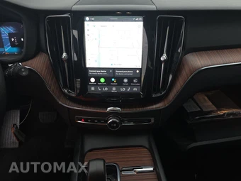 2024 Volvo XC60 B5 Plus Dark Theme - miniatura 6