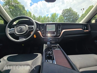 2024 Volvo XC60 B5 Plus Dark Theme – miniatura 11