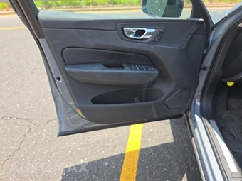 2024 Volvo XC60 B5 Plus Dark Theme – miniatura 9