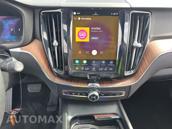 2024 Volvo XC60 B5 Plus Dark Theme - miniatura 11