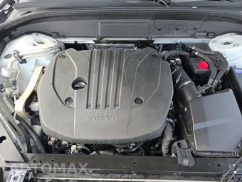 2024 Volvo XC60 B5 Plus Dark Theme - miniatura 15