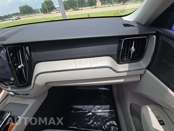 2024 Volvo XC60 B5 Ultimate Dark Theme - miniatura 19