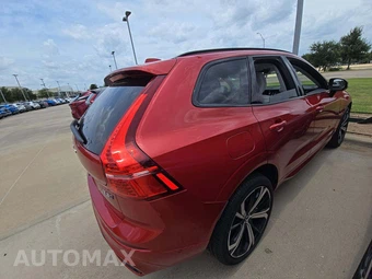 2024 Volvo XC60 B5 Ultimate Dark Theme - miniatura 3