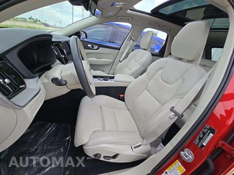 2024 Volvo XC60 B5 Ultimate Dark Theme - miniatura 6
