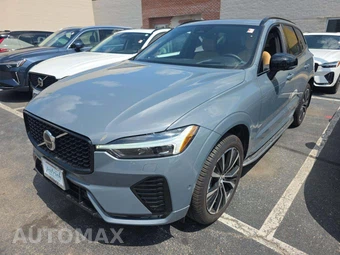 2024 Volvo XC60 B5 Ultimate Dark Theme