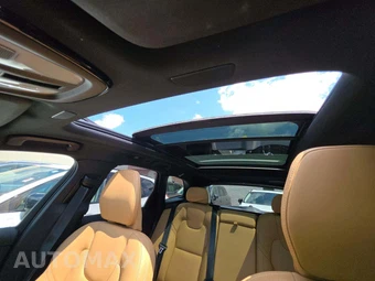 2024 Volvo XC60 B5 Ultimate Dark Theme - miniatura 11