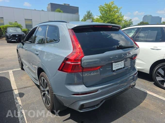 2024 Volvo XC60 B5 Ultimate Dark Theme - miniatura 2